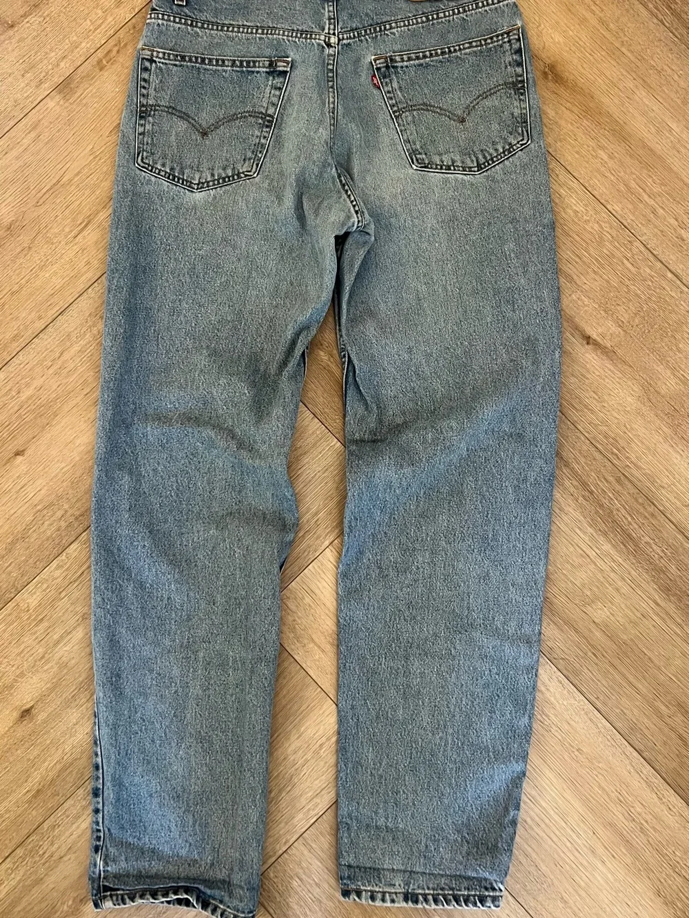 Levi's 550 Men's Relaxed Jeans in Light Blue Denim w38 L36